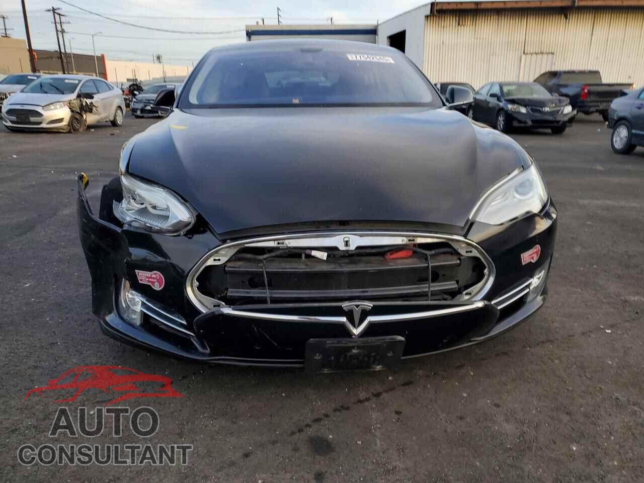 TESLA MODEL S 2014 - 5YJSA1H17EFP35530