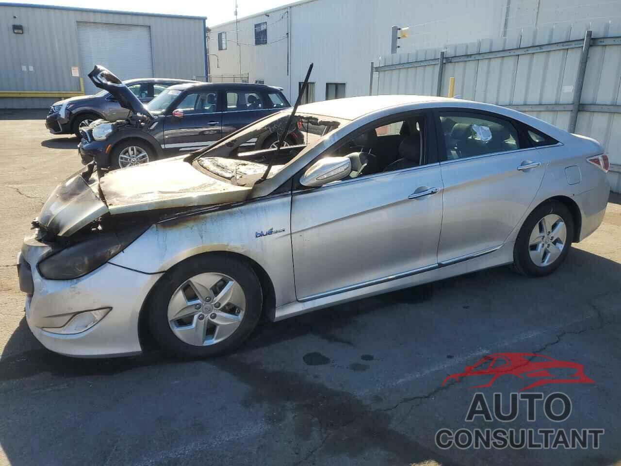 HYUNDAI SONATA 2012 - KMHEC4A42CA021433