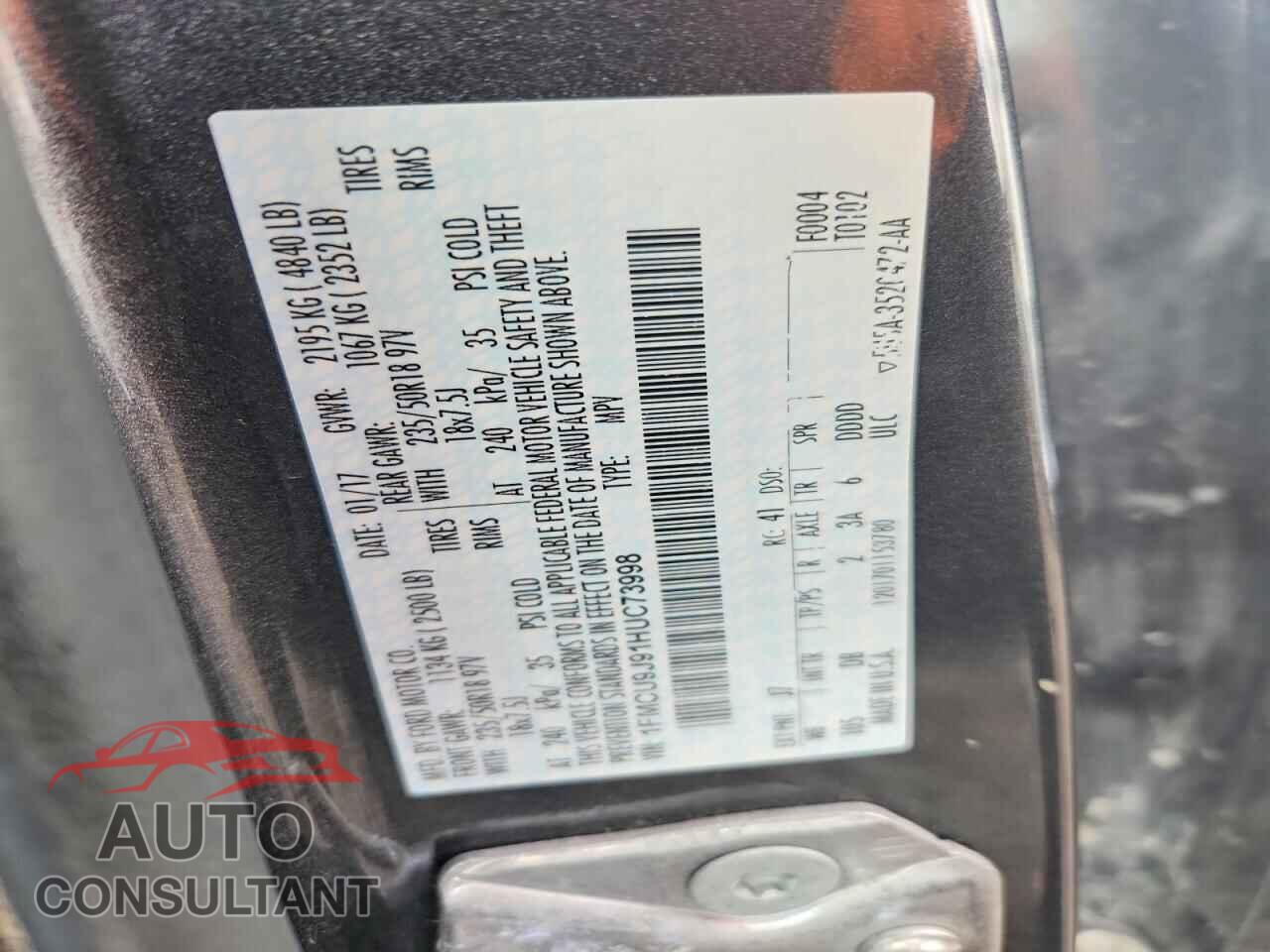 FORD ESCAPE 2017 - 1FMCU9J91HUC73998