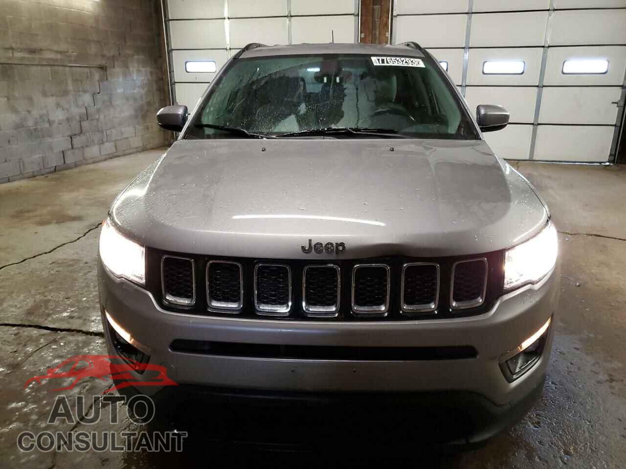 JEEP COMPASS 2018 - 3C4NJCBB3JT414347