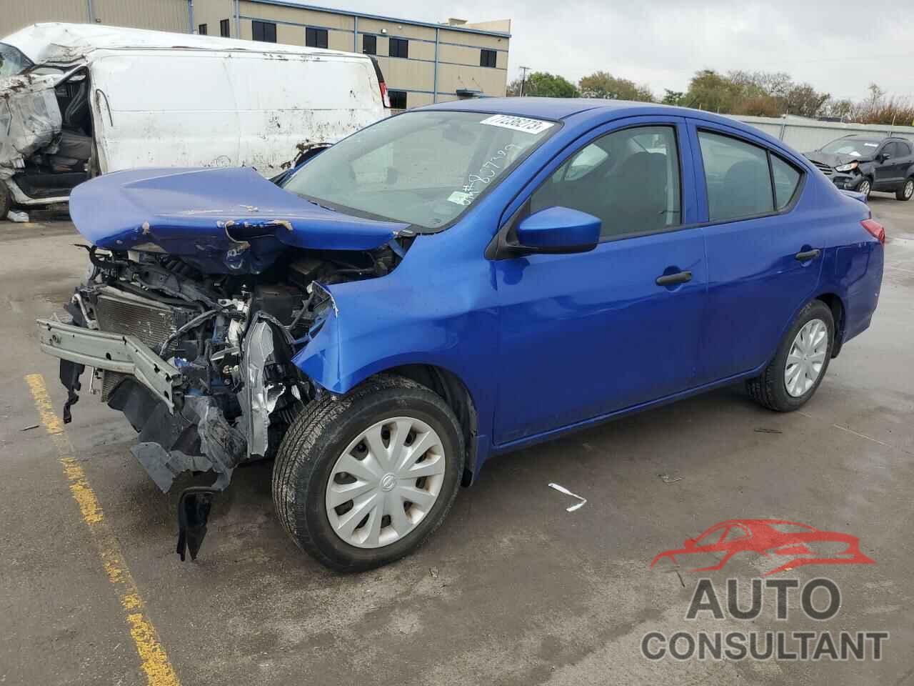 NISSAN VERSA 2017 - 3N1CN7AP5HL807389