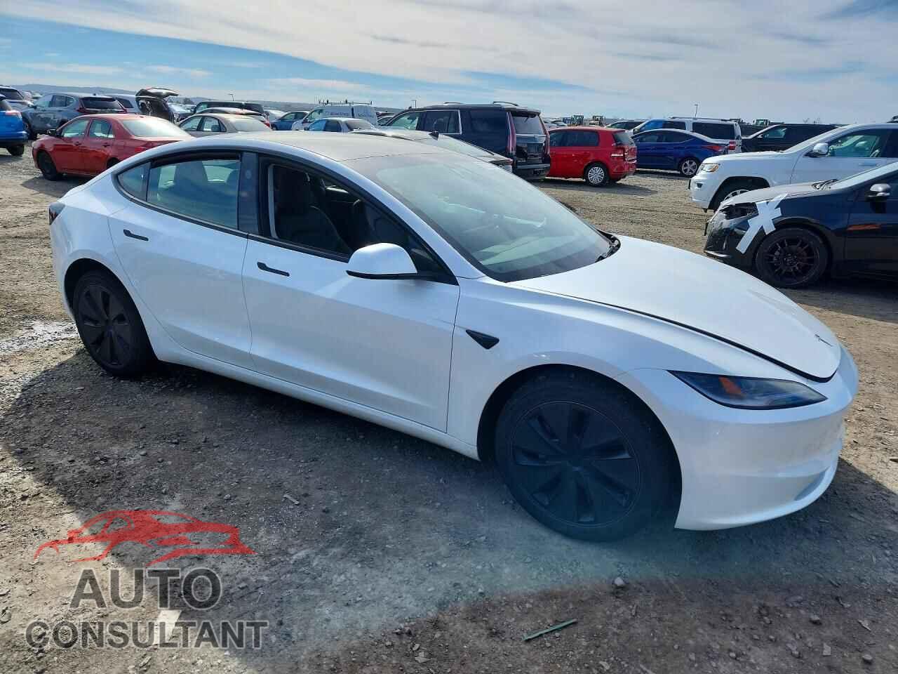 TESLA MODEL 3 2024 - 5YJ3E1EB5RF818403