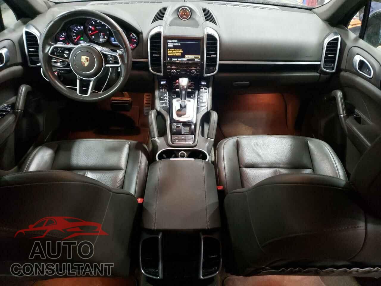PORSCHE CAYENNE 2016 - WP1AA2A26GLA11623