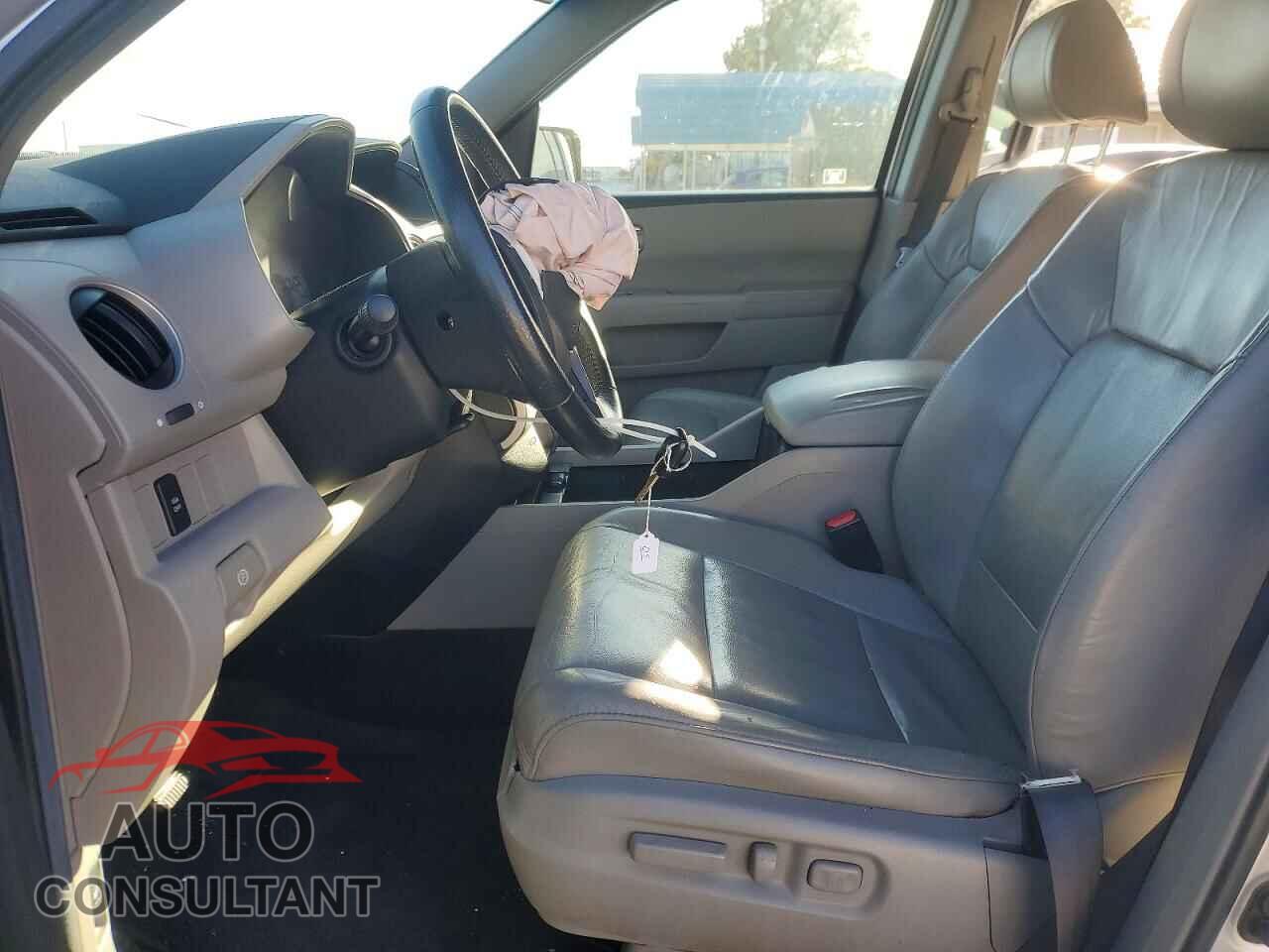 HONDA PILOT 2011 - 5FNYF3H58BB058672