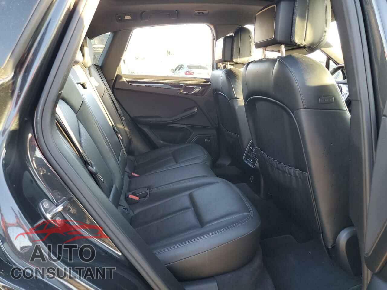PORSCHE MACAN 2018 - WP1AA2A54JLB03038