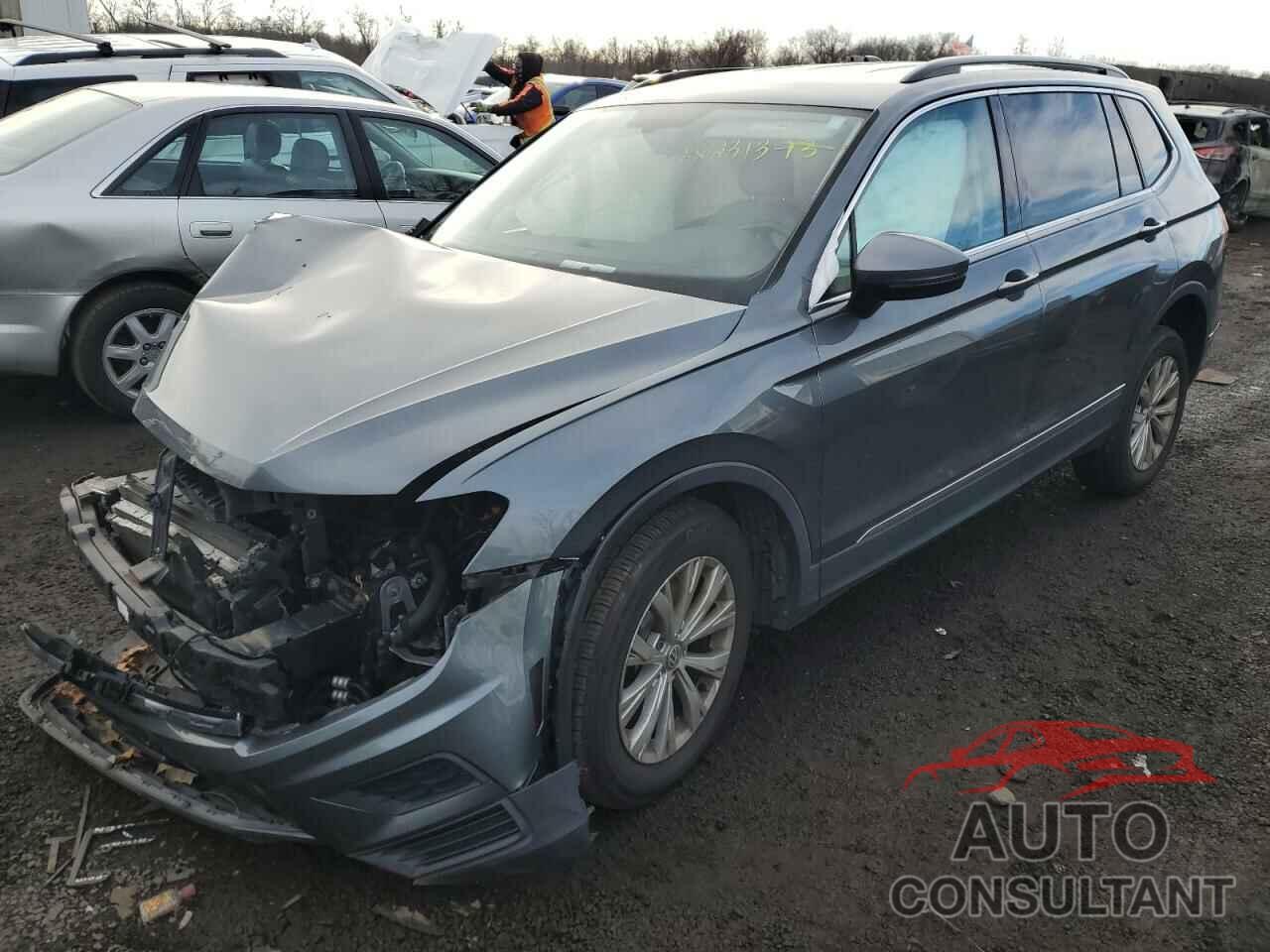 VOLKSWAGEN TIGUAN 2018 - 3VV2B7AX0JM058682