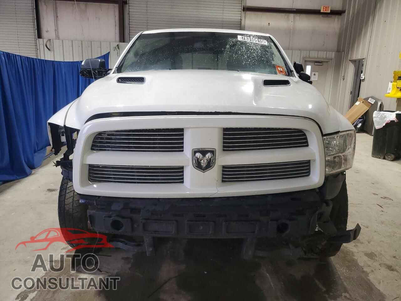 DODGE RAM 1500 2012 - 1C6RD7MT9CS143358