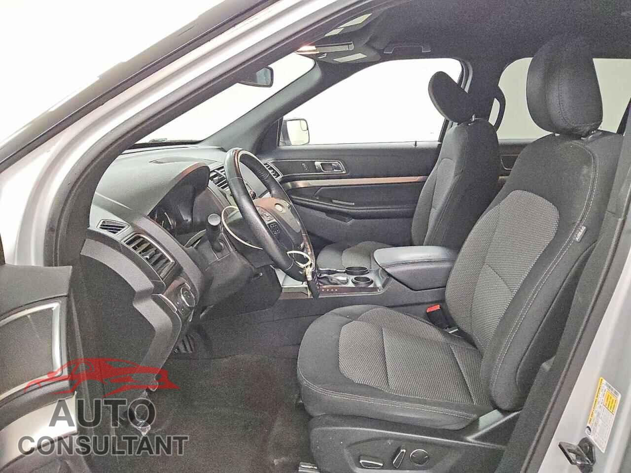 FORD EXPLORER 2018 - 1FM5K7D86JGB84695