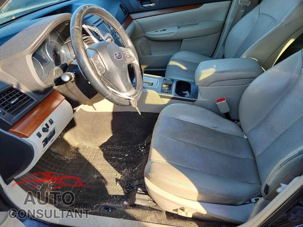 SUBARU OUTBACK 2014 - 4S4BRBLC9E3215457