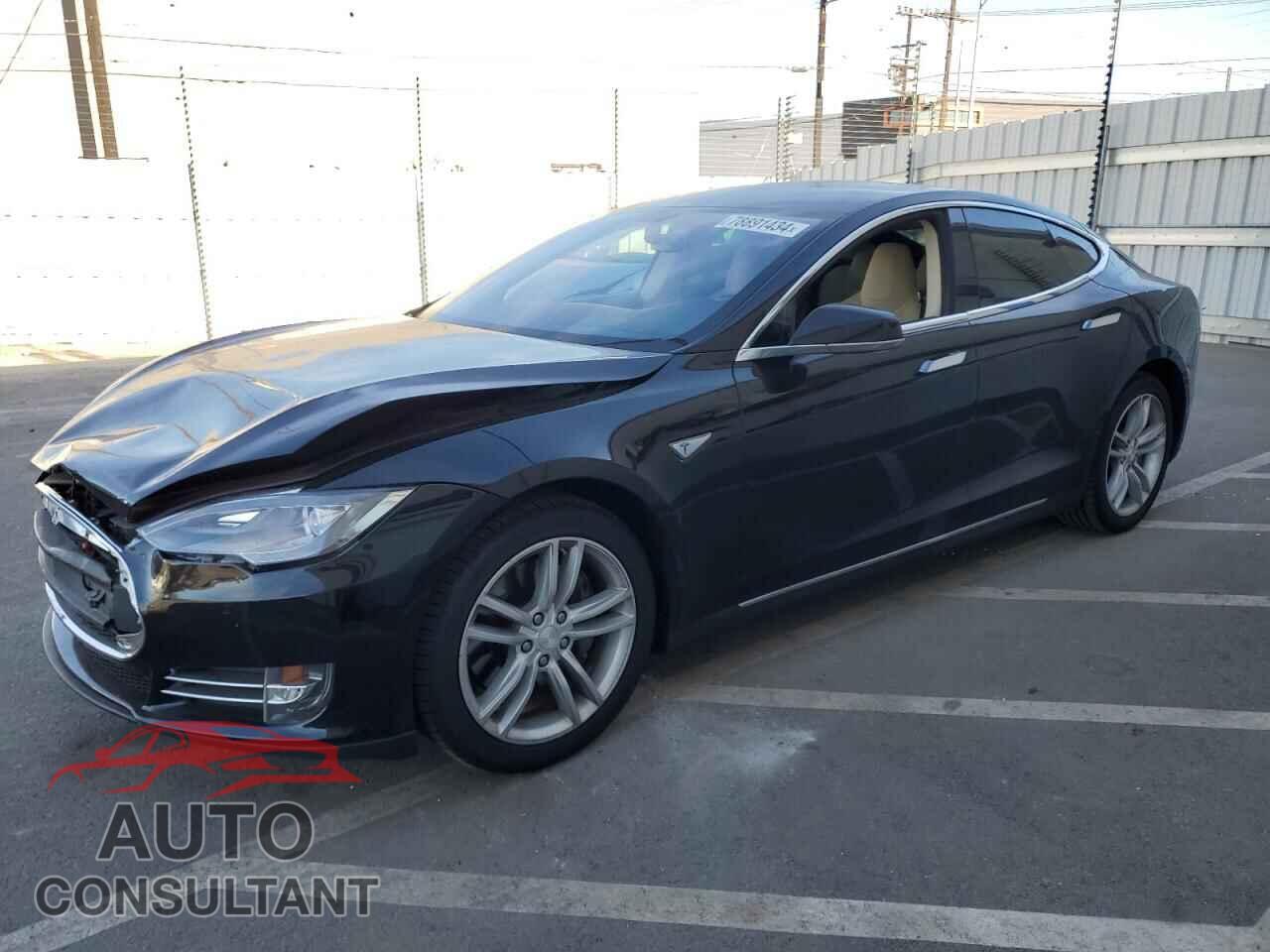 TESLA MODEL S 2014 - 5YJSA1H18EFP33687