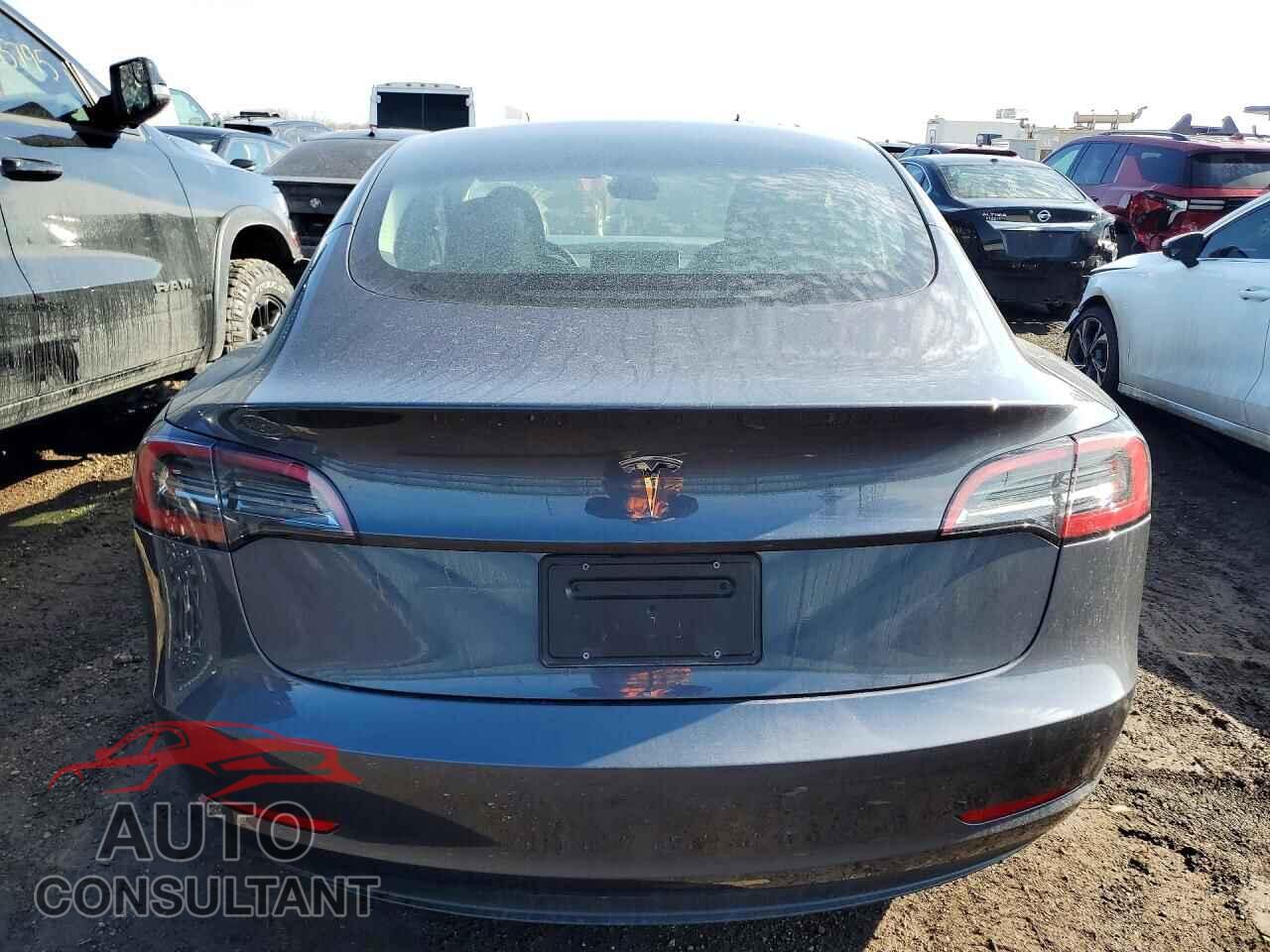 TESLA MODEL 3 2023 - 5YJ3E1EA5PF667311