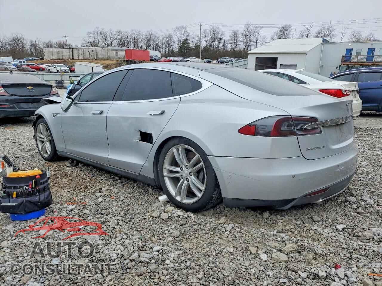 TESLA MODEL S 2014 - 5YJSA1H16EFP54943