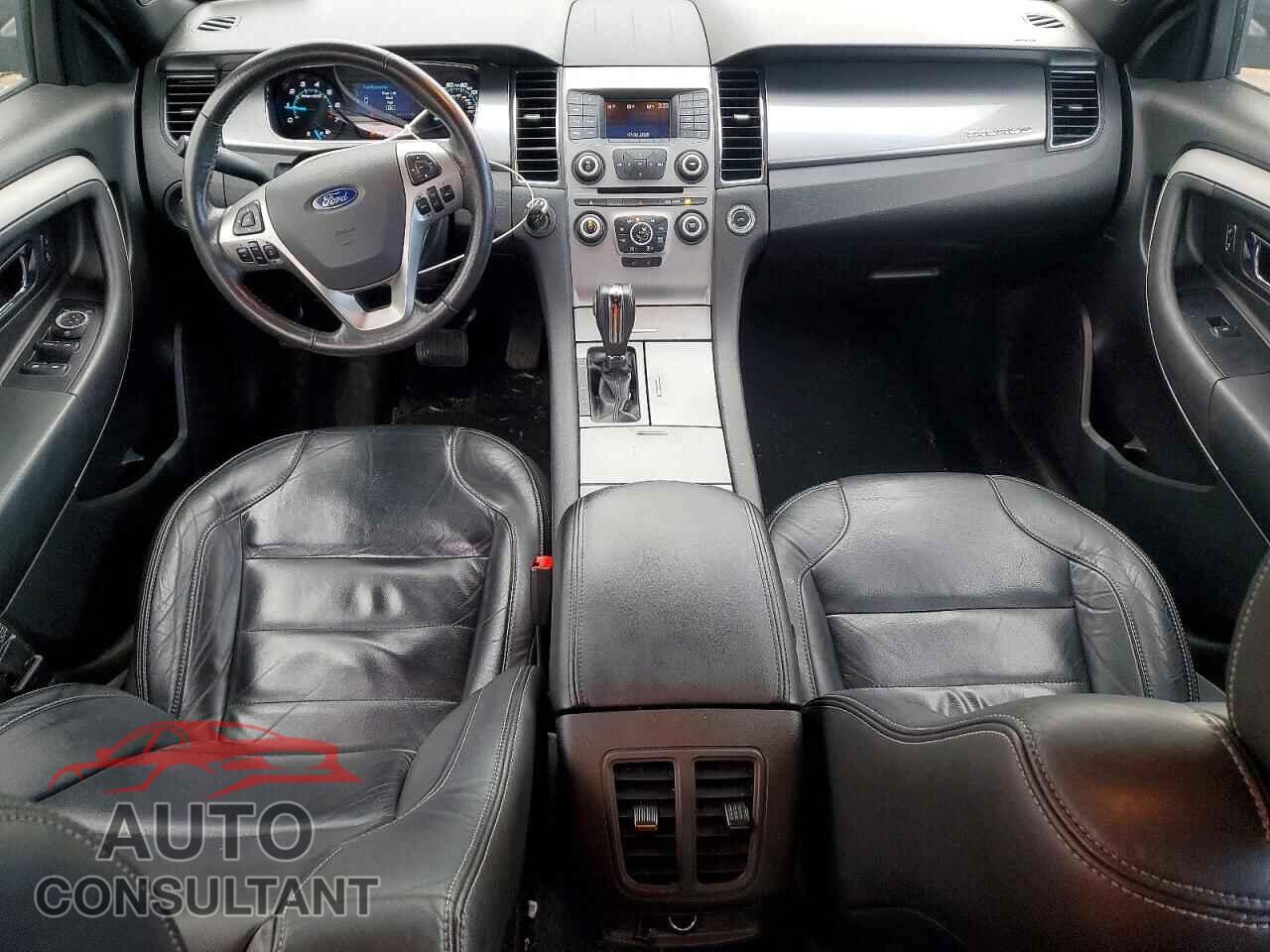 FORD TAURUS 2016 - 1FAHP2E82GG121631