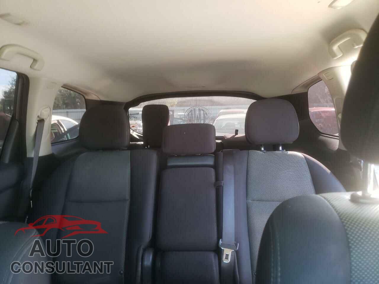 NISSAN PATHFINDER 2018 - 5N1DR2MN7JC645989