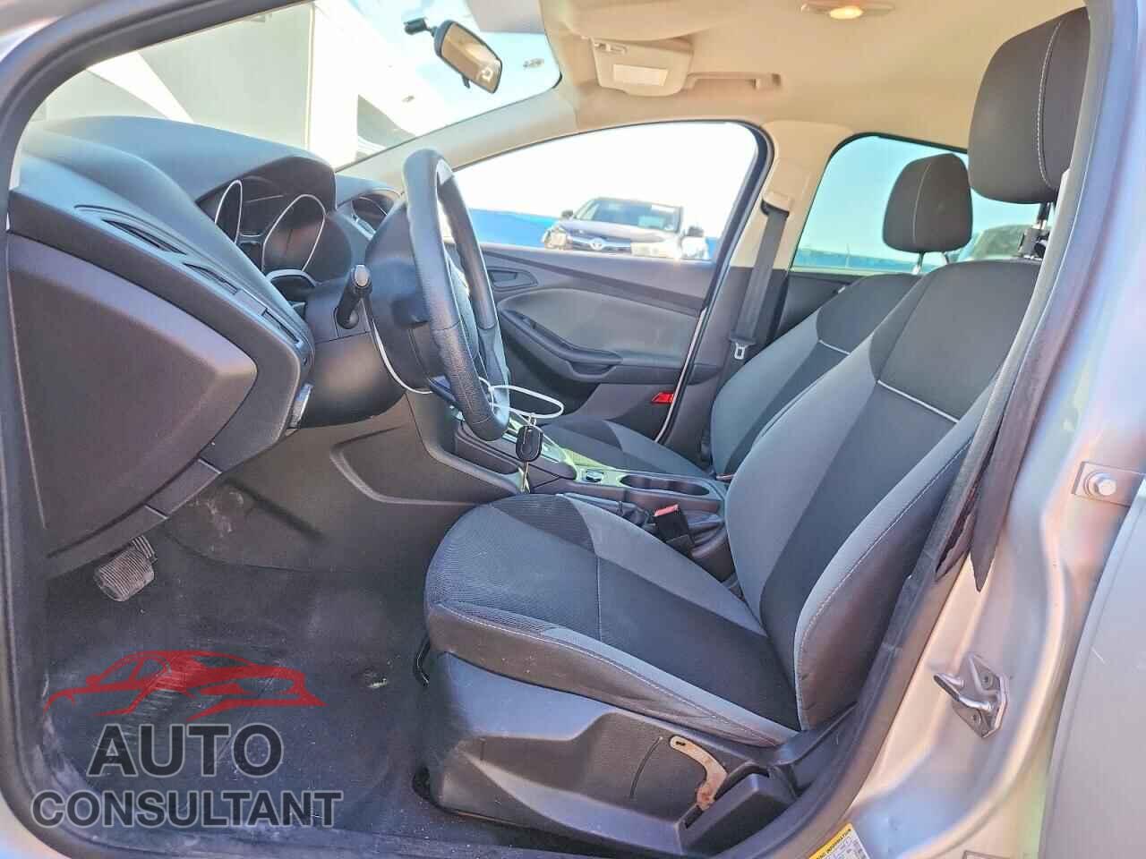 FORD FOCUS 2014 - 1FADP3E27EL207845