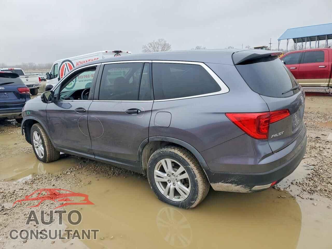 HONDA PILOT 2016 - 5FNYF6H11GB089042