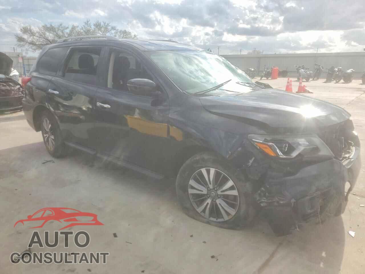 NISSAN PATHFINDER 2018 - 5N1DR2MN2JC667687