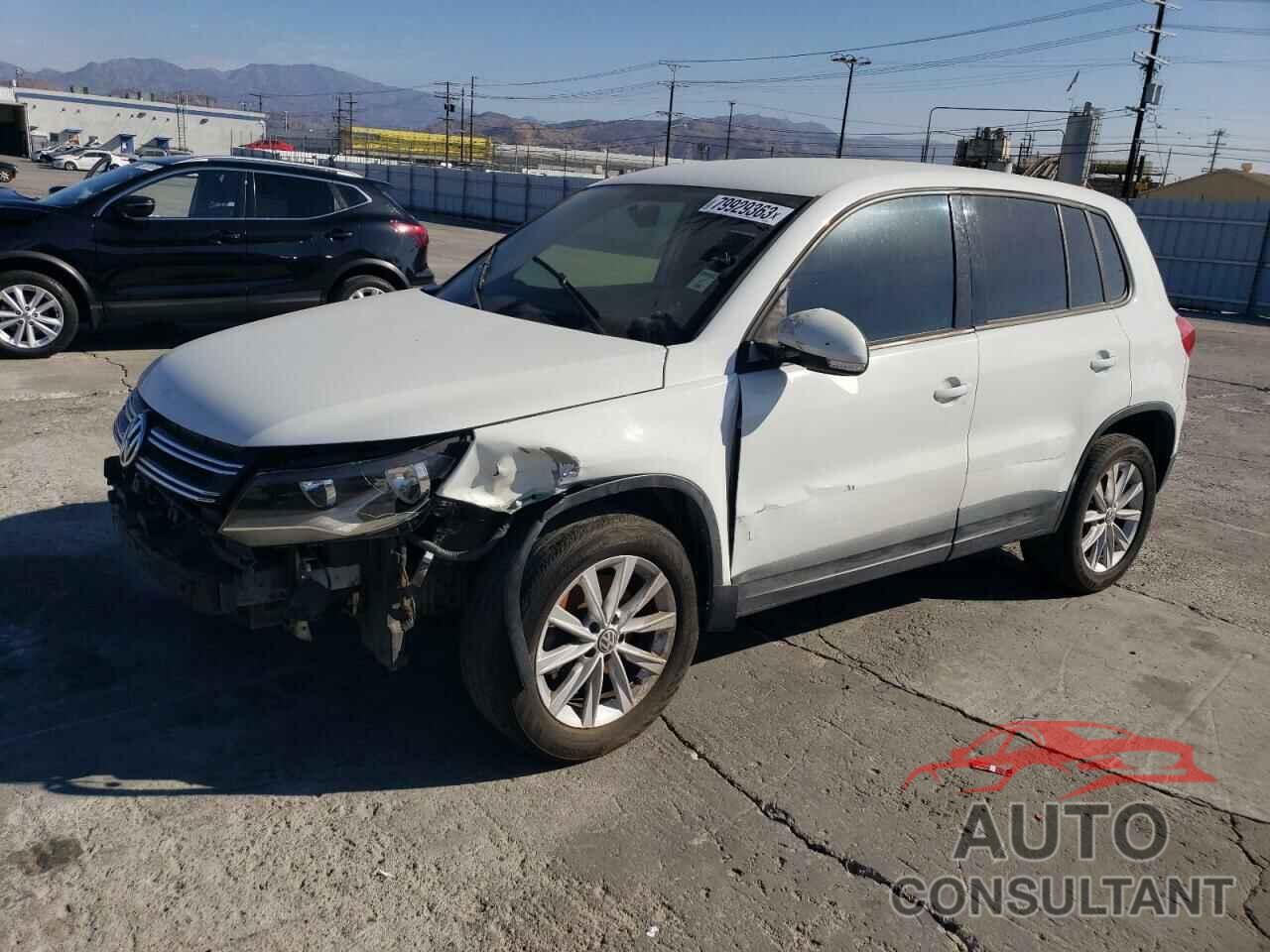 VOLKSWAGEN TIGUAN 2017 - WVGBV7AX4HK047557