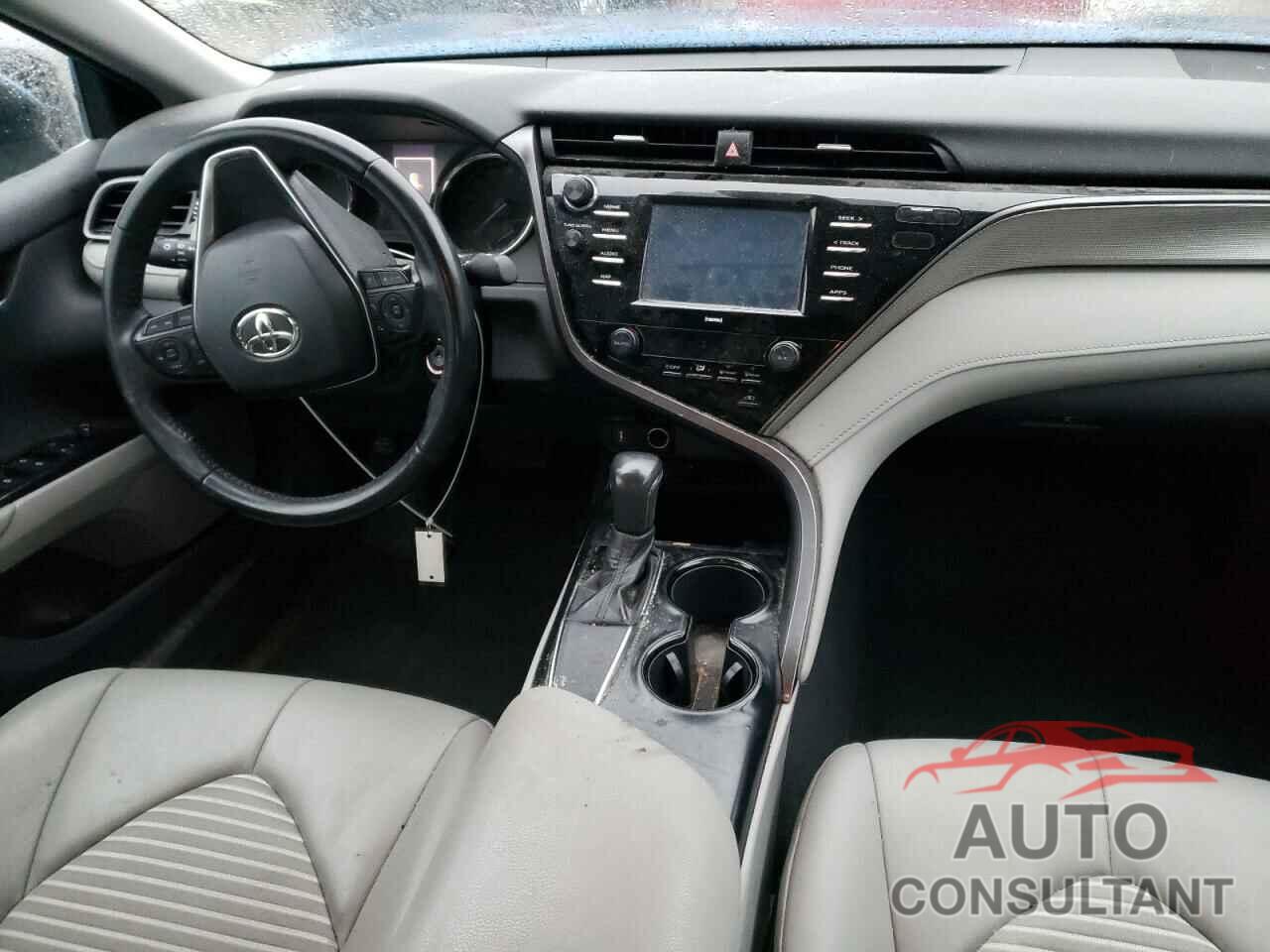 TOYOTA CAMRY 2020 - 4T1G11AK7LU305392