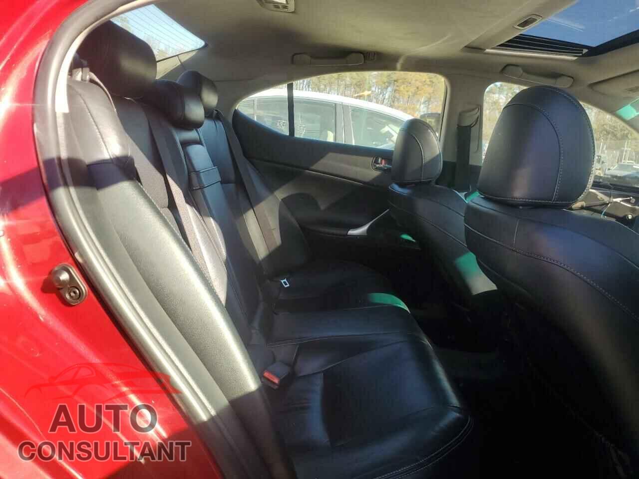 LEXUS IS 2012 - JTHCF5C27C5058604