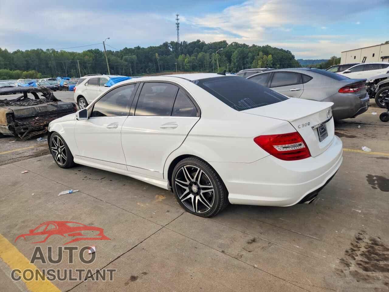 MERCEDES-BENZ C-CLASS 2013 - WDDGF8AB0DR280814