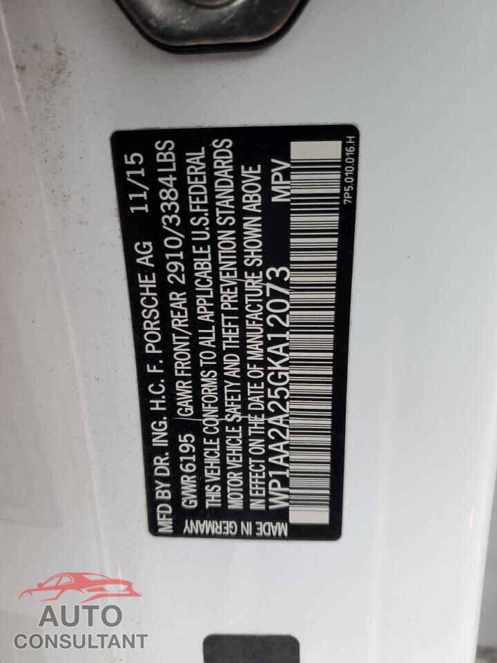 PORSCHE CAYENNE 2016 - WP1AA2A25GKA12073