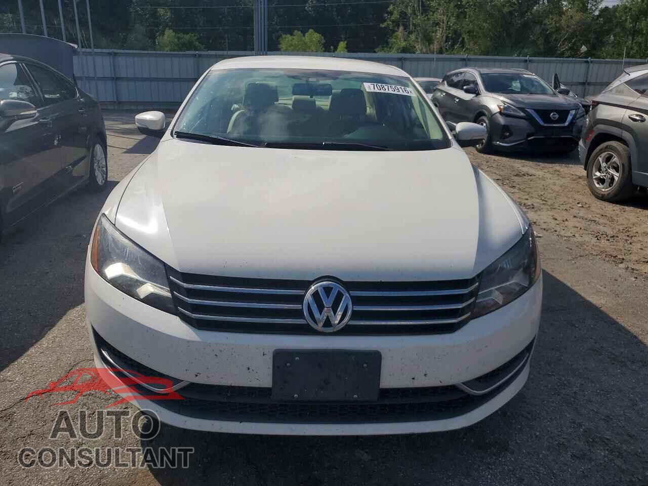 VOLKSWAGEN PASSAT 2014 - 1VWAT7A32EC110211