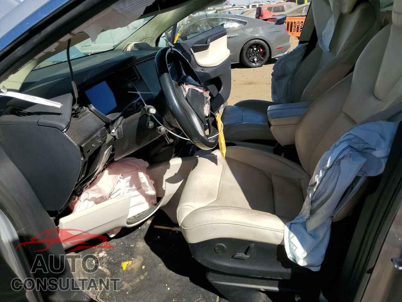 TESLA MODEL X 2018 - 5YJXCBE20JF112991