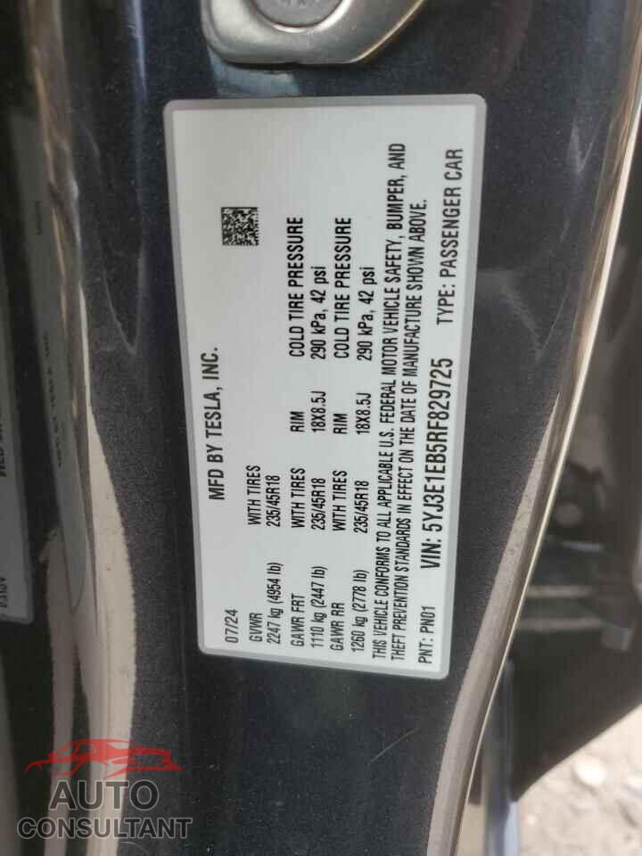 TESLA MODEL 3 2024 - 5YJ3E1EB5RF829725