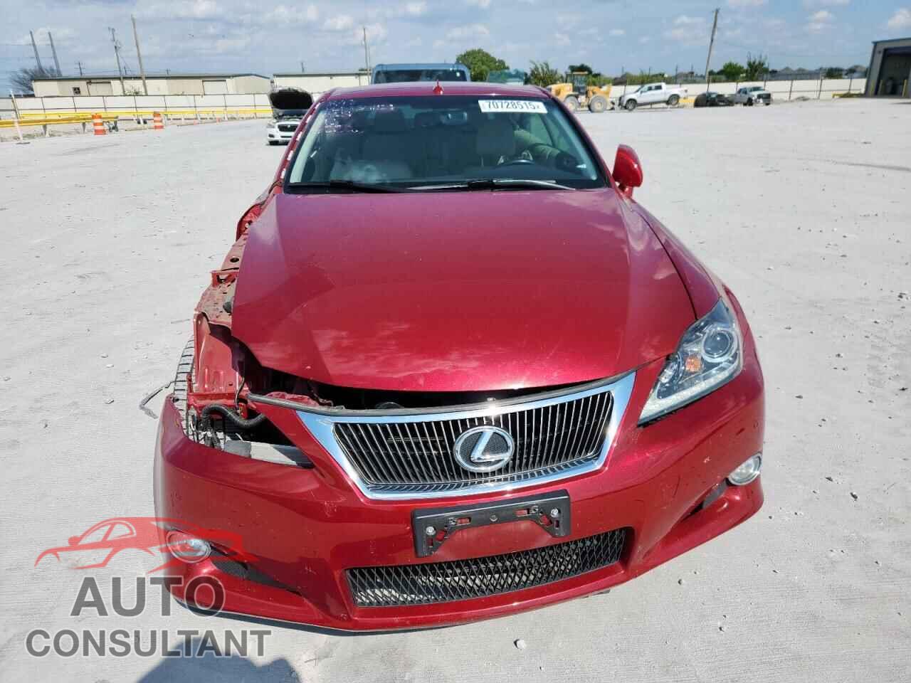 LEXUS IS 2015 - JTHFF2C24F2532431