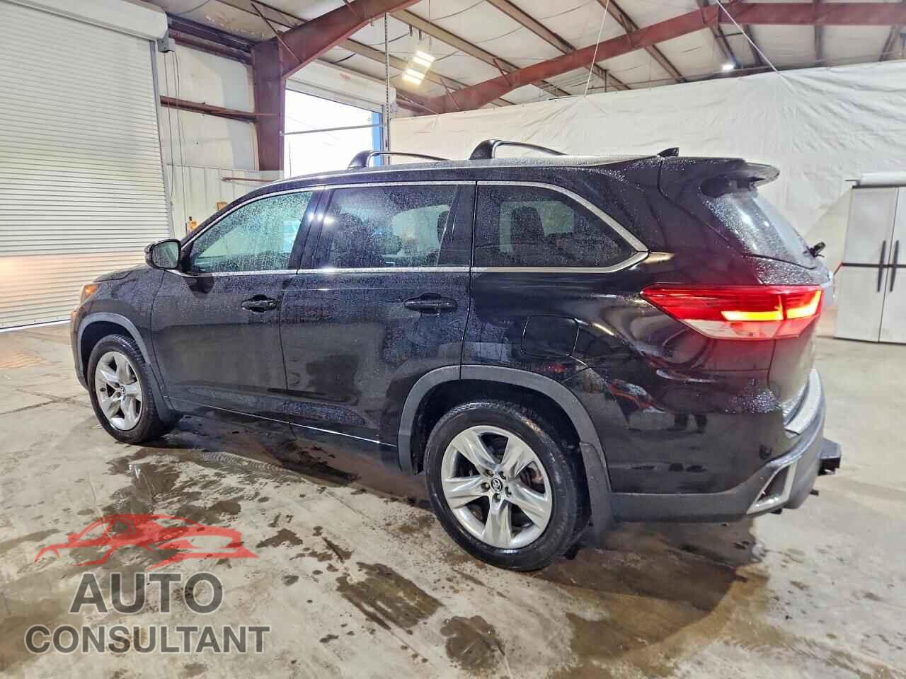 TOYOTA HIGHLANDER 2019 - 5TDDZRFH0KS972741