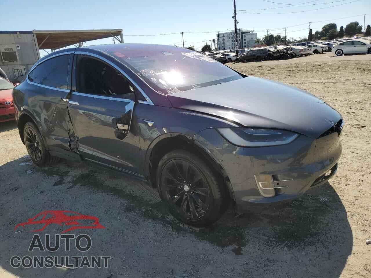 TESLA MODEL X 2017 - 5YJXCAE27HF039302
