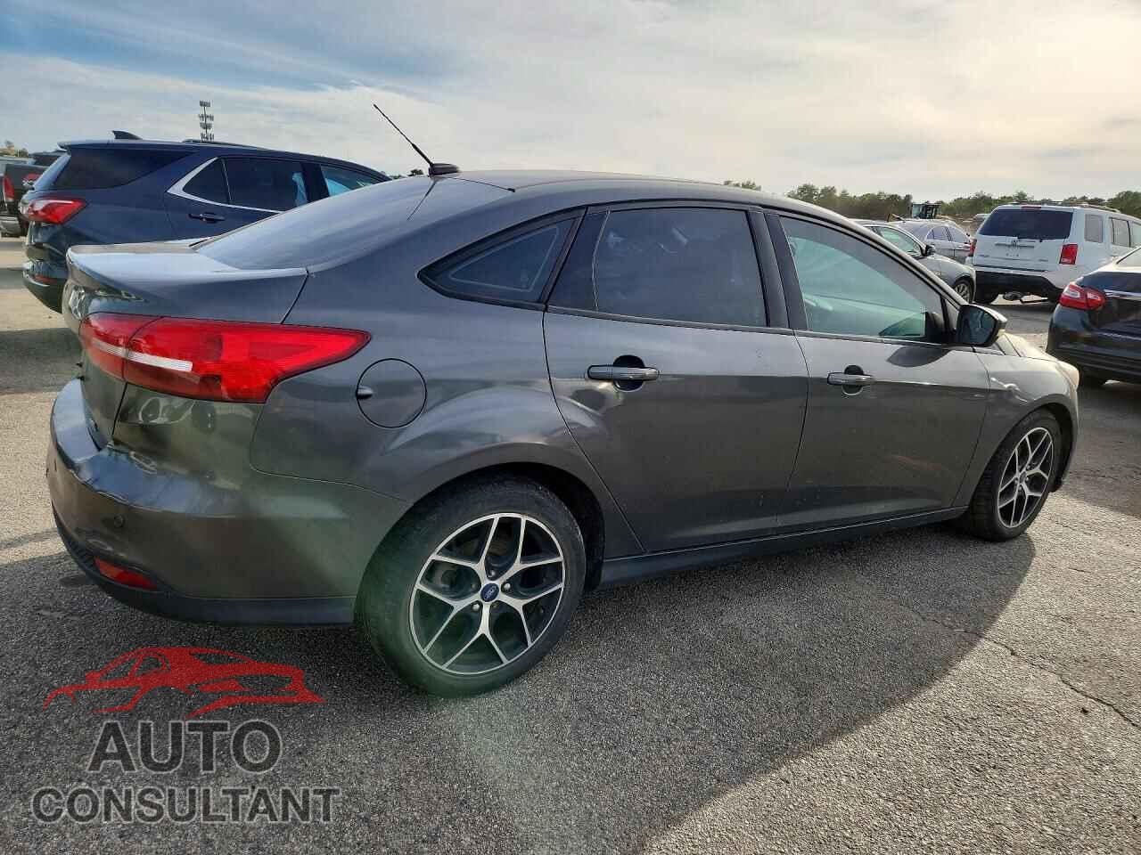 FORD FOCUS 2017 - 1FADP3E21HL261940
