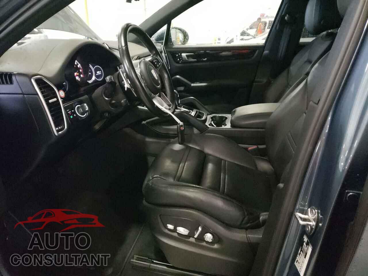 PORSCHE CAYENNE 2019 - WP1AA2AY6KDA13492