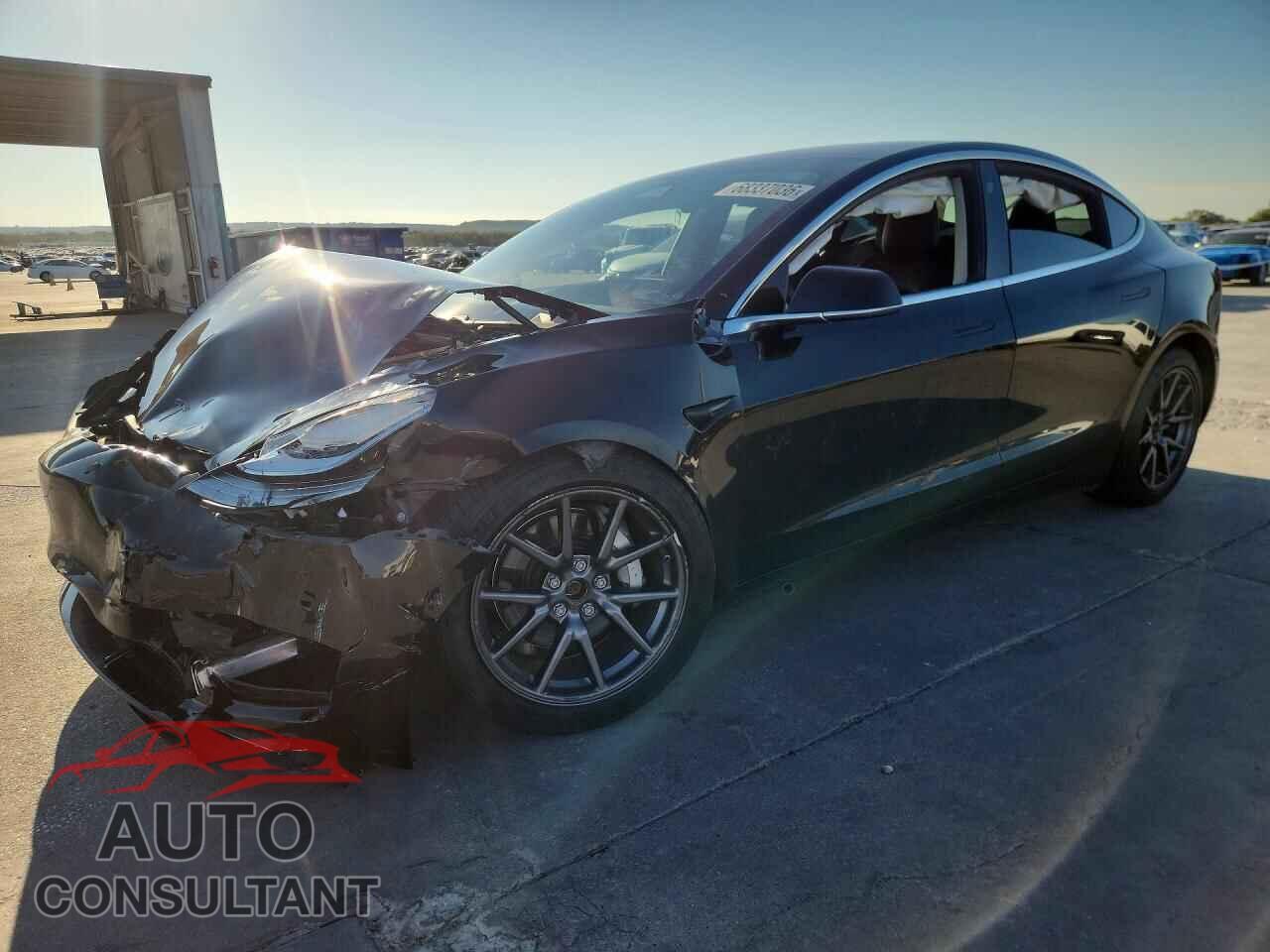 TESLA MODEL 3 2019 - 5YJ3E1EB9KF199052