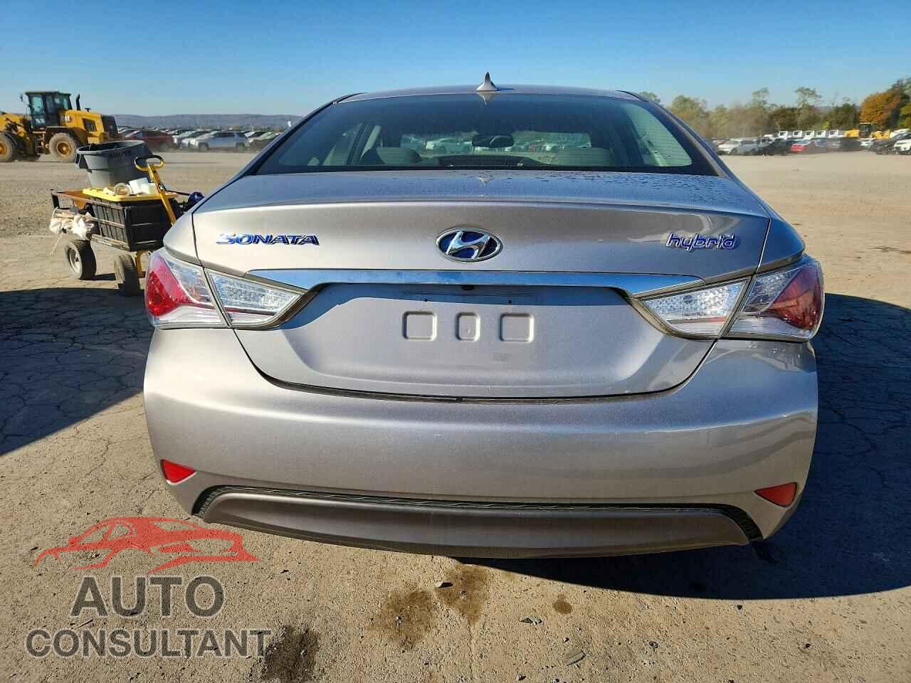 HYUNDAI SONATA 2013 - KMHEC4A41DA092429