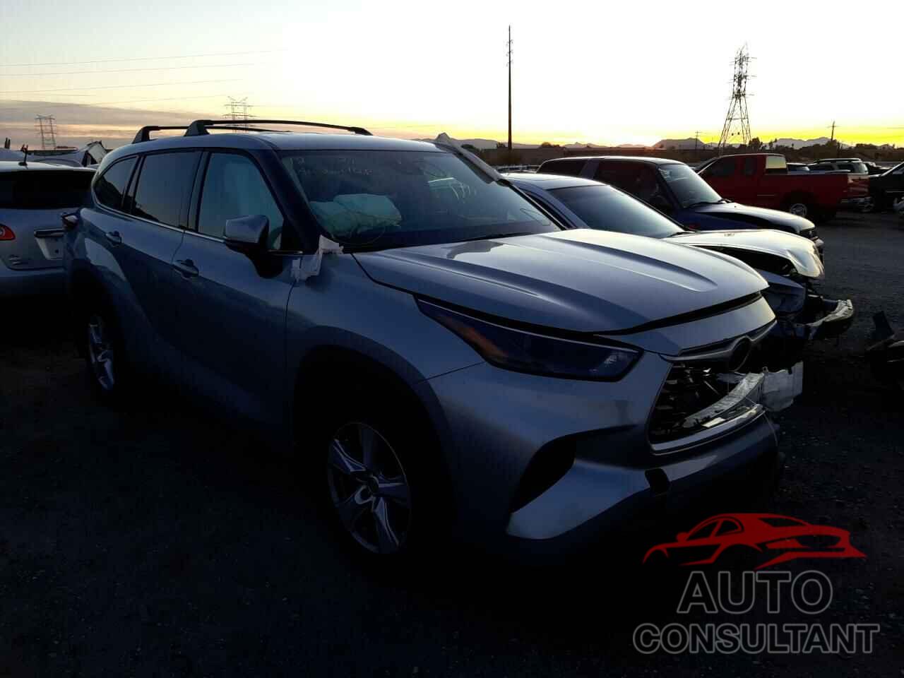 TOYOTA HIGHLANDER 2022 - 5TDCZRBH5NS163449