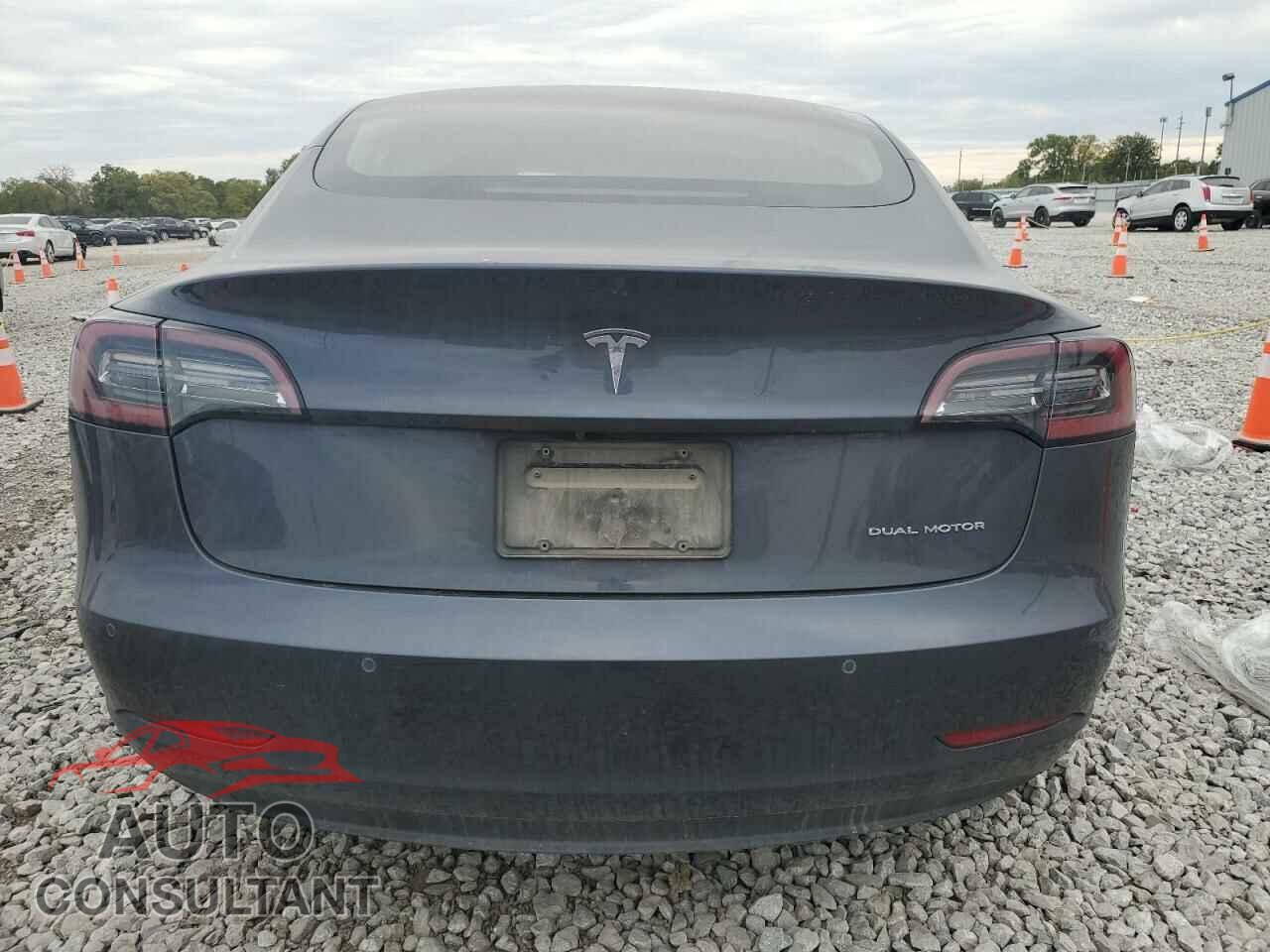 TESLA MODEL 3 2019 - 5YJ3E1EB5KF205736