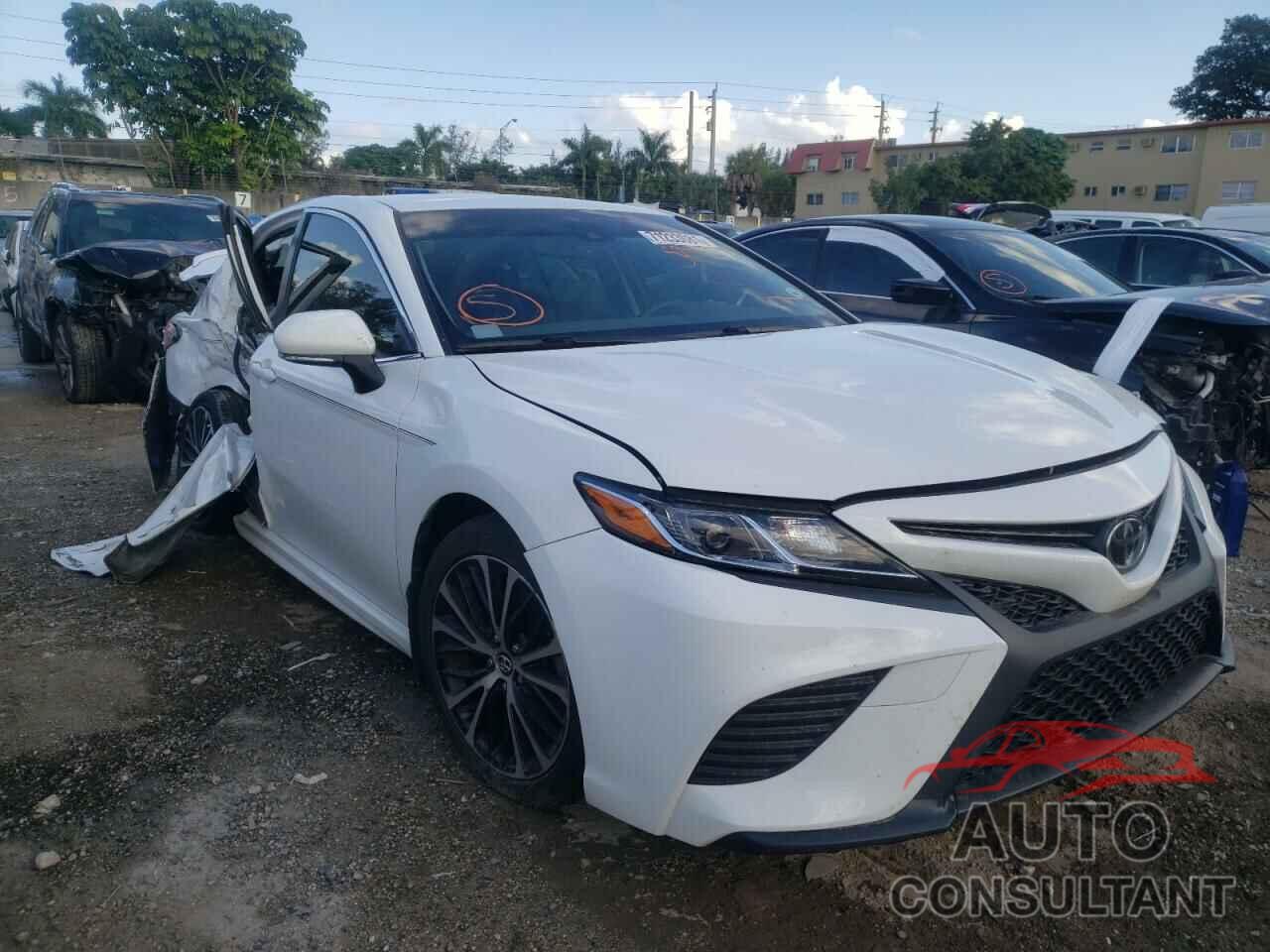 TOYOTA CAMRY 2018 - JTNB11HK7J3016841