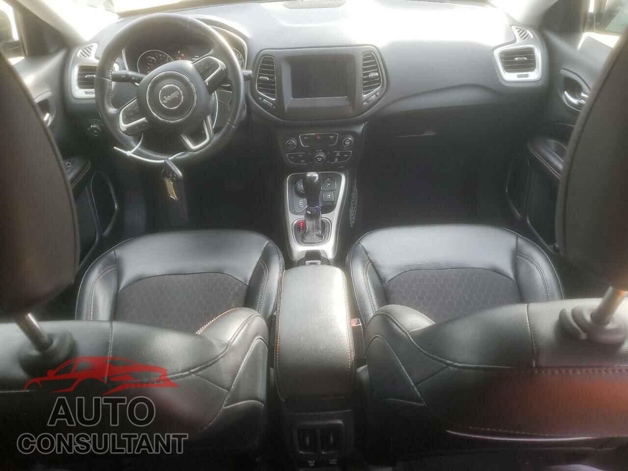 JEEP COMPASS 2019 - 3C4NJDBB9KT599575