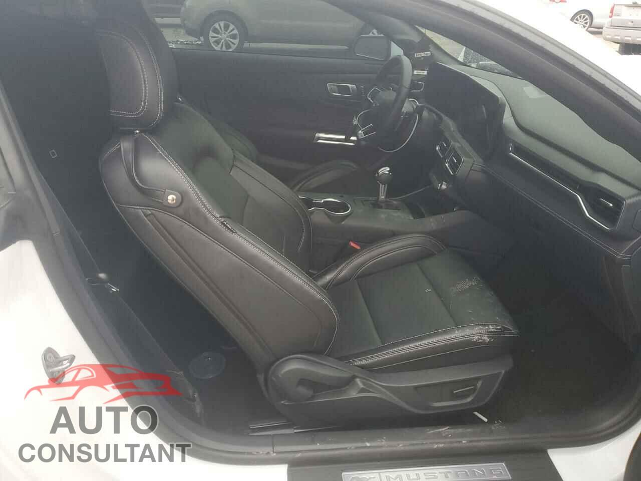 FORD MUSTANG 2024 - 1FA6P8CF0R5424675