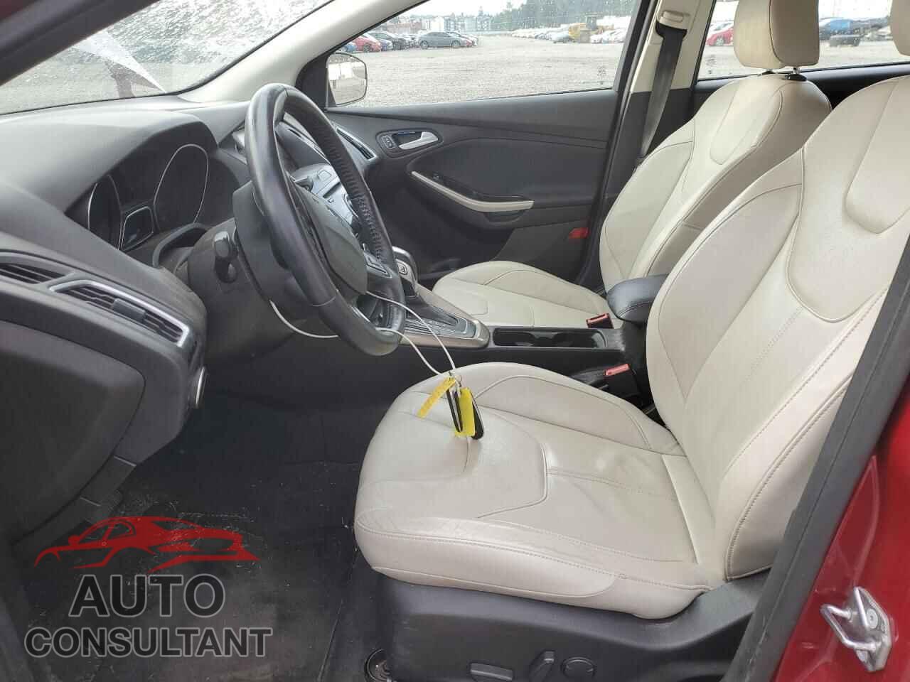 FORD FOCUS 2015 - 1FADP3N29FL300870