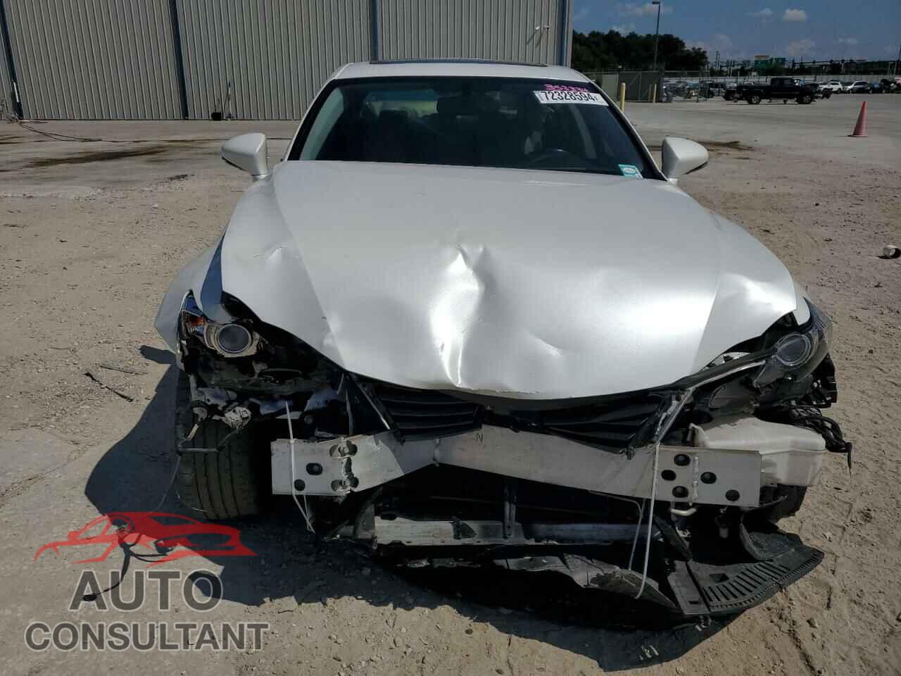 LEXUS IS 2016 - JTHBA1D27G5010902