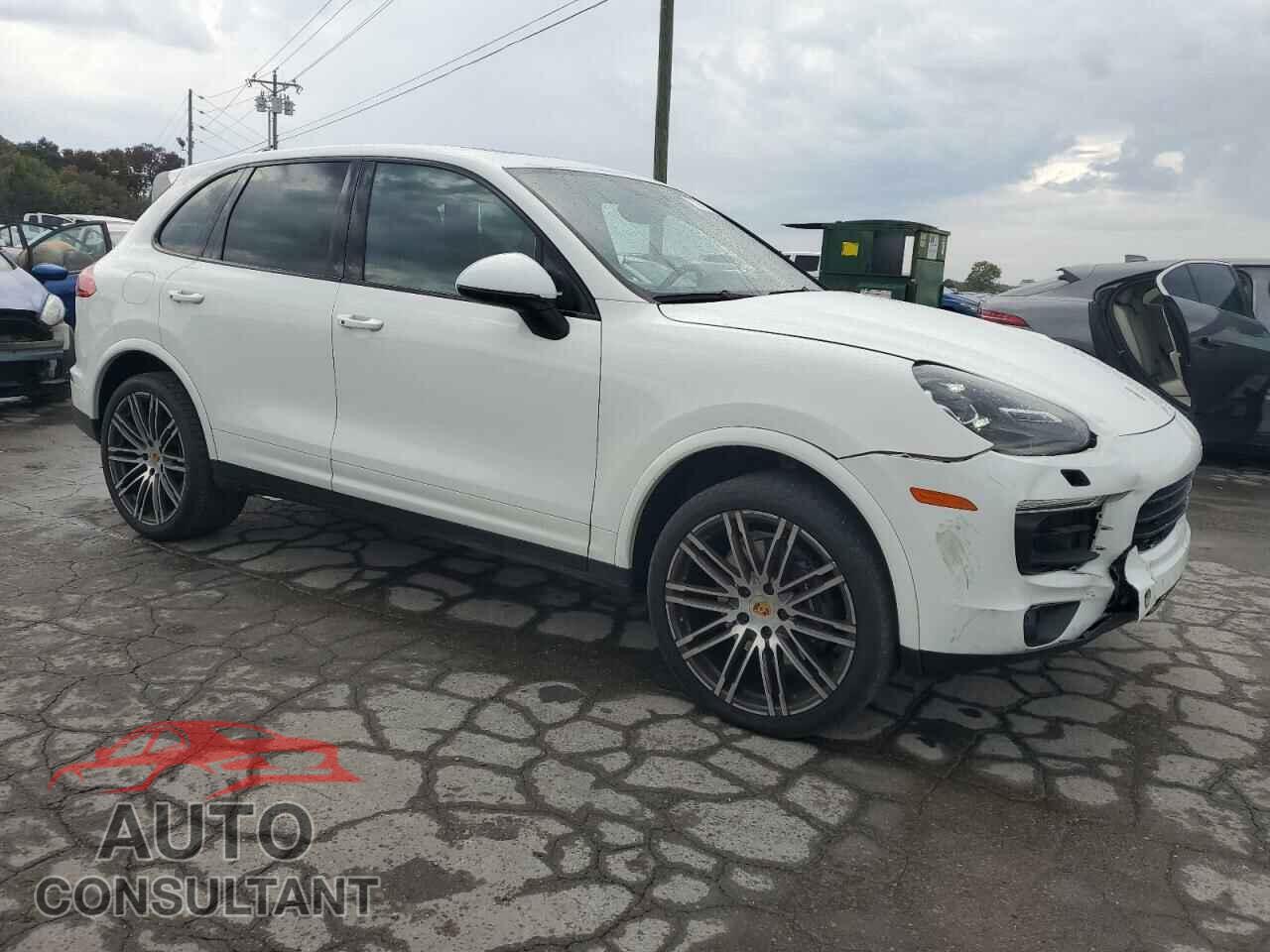 PORSCHE CAYENNE 2017 - WP1AA2A22HKA85130