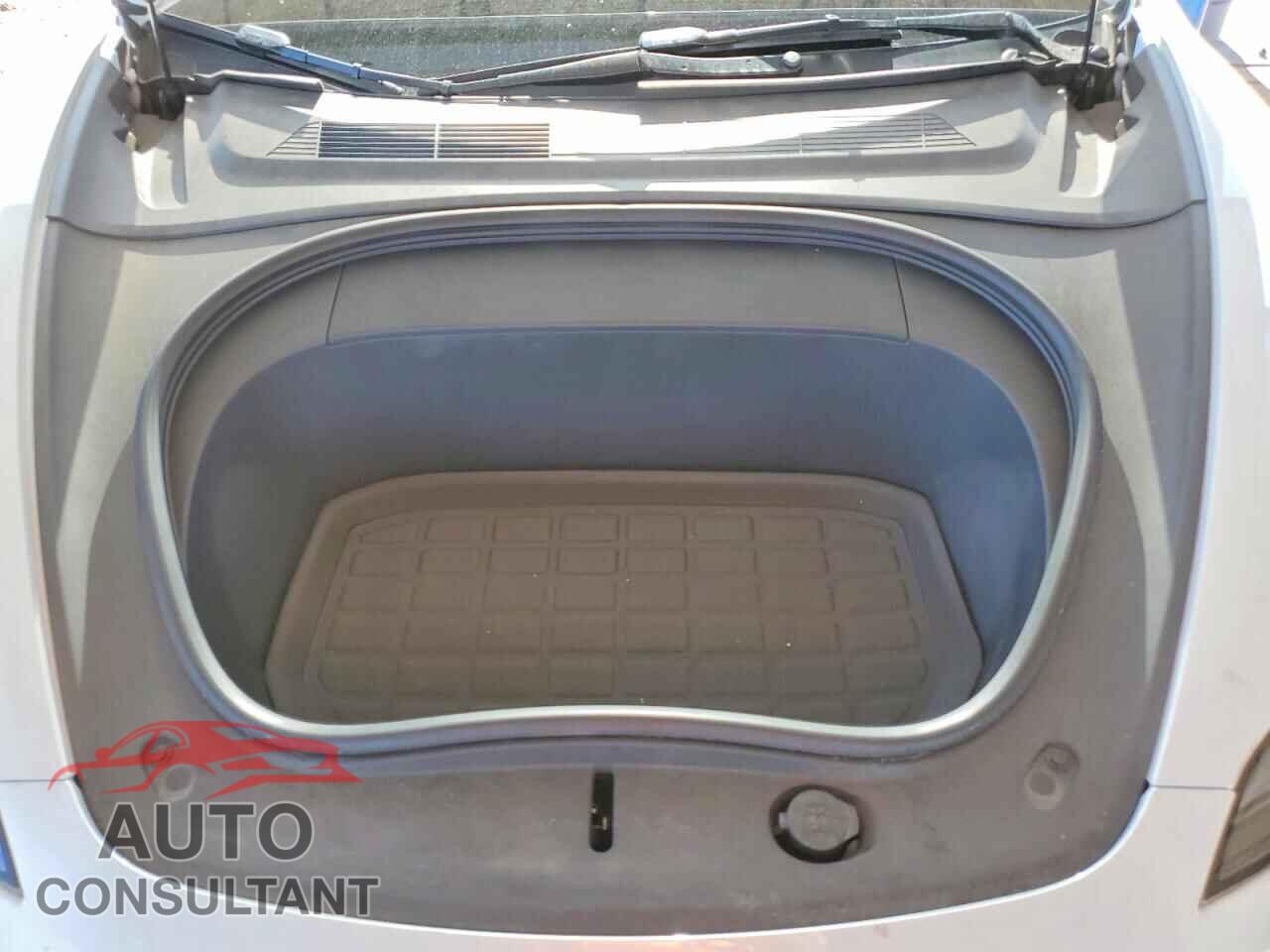 TESLA MODEL 3 2024 - 5YJ3E1EA5RF740664