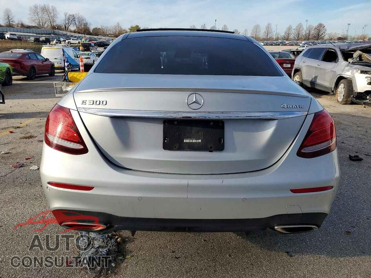 MERCEDES-BENZ E-CLASS 2018 - WDDZF4KB3JA373546