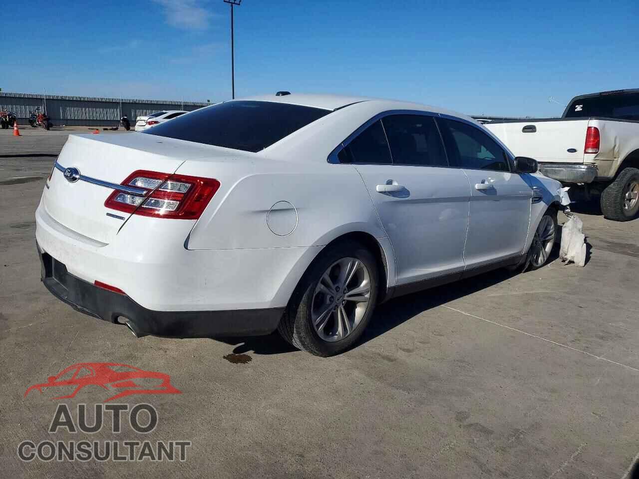 FORD TAURUS 2018 - 1FAHP2D83JG126880