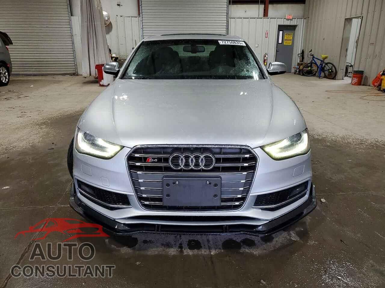 AUDI S4/RS4 2013 - WAUBGAFL2DA170336