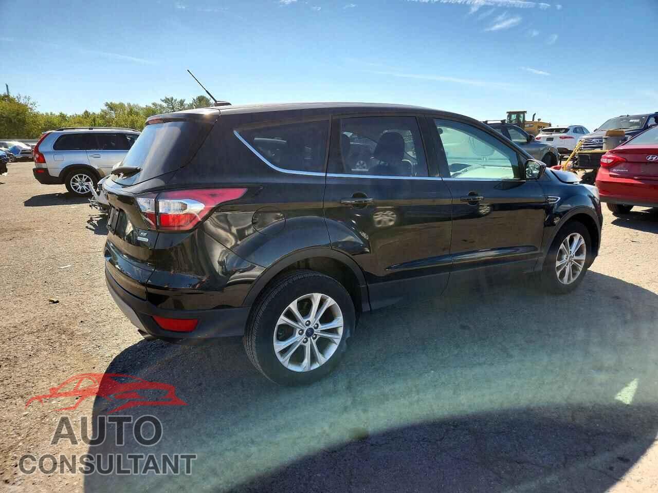 FORD ESCAPE 2017 - 1FMCU0GD8HUE62719