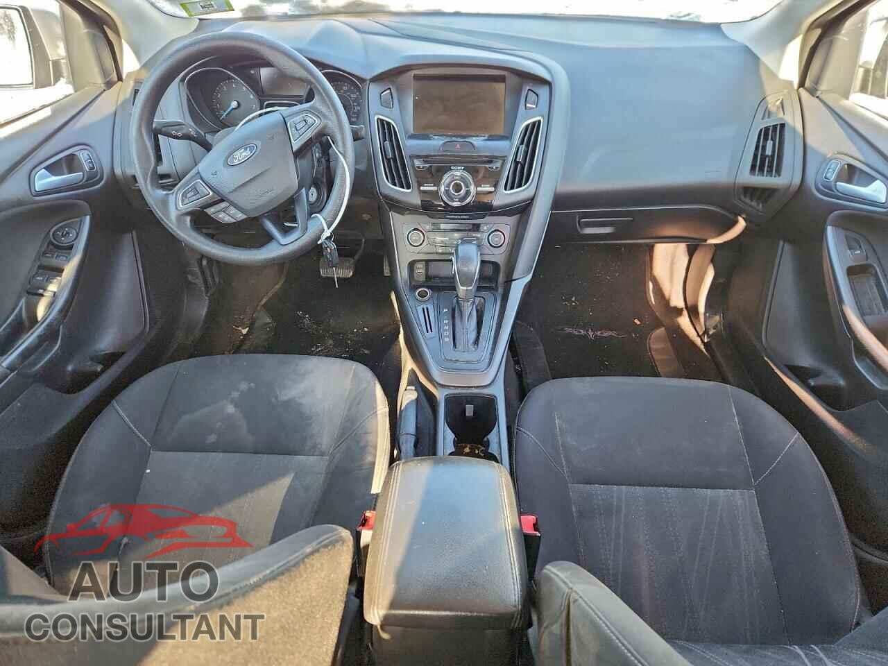 FORD FOCUS 2017 - 1FADP3H24HL248496